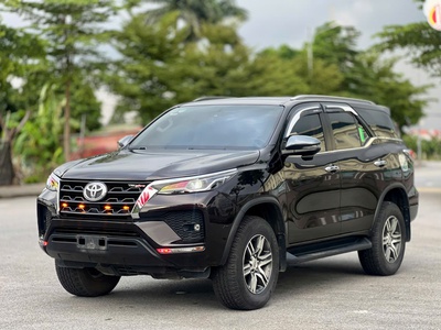 Fortuner máy dầu số tự động 1 cầu đời 2020 form mới 8