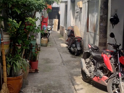 Bình Tân Giáp Tân Phú, Nhà Mới Xây, đẹp 40 m2, 2 tầng, Khu Bình Long, Ngã Tư Bốn Xã 7