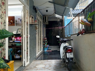 Bán nhà giá 900tr 1