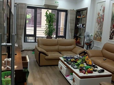 Nhà đẹp, mặt ngõ nguyễn khánh toàn, dt60m, mt 4m, 5 tầng, 8p. ngủ, ngõ thông 14.75 tỷ 0