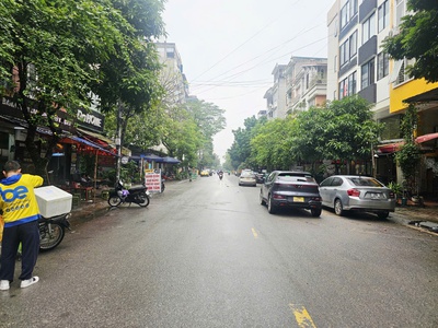 Nhượng lô đất đẹp phân lô phú diễn cạnh đh tài nguyên môi trường 1