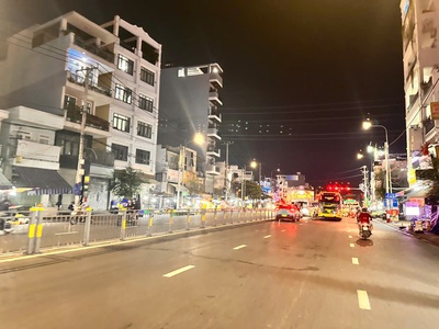 Biệt thự sân vườn gara đẳng cấp hẻm 10m nơ trang long 198m2 ngang 9m gần chợ chỉ 32 tỷ 4