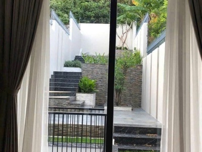 Bán nhà đẹp mới xây diện tích 204 m2 ngang 5,15x39,5, sân để ô tô 4