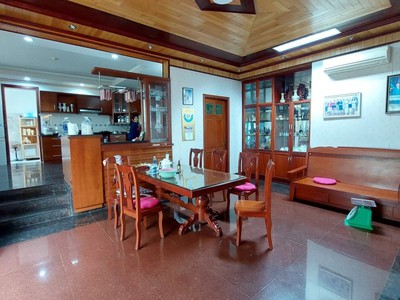 Biệt phủ châu âu đất 461m nội thất gỗ sang trọng 2 mặt tiền đường 0