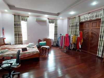 Biệt phủ châu âu đất 461m nội thất gỗ sang trọng 2 mặt tiền đường 2