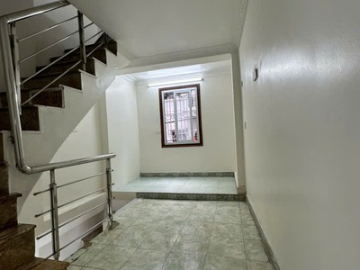 Nhà đẹp, hom đụng tiền, gia chủ ở có lộc đi mua nhà to hết 3