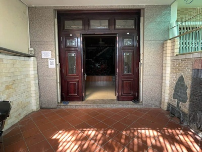 Cho thuê nhà 3 tầng nguyên căn mặt đường lê hồng phong, phước long cũ, sát đường cao xuân huy thông 0