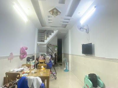 Ở hoặc đầu tư nhà 3 tầng kiên cố quận 8 giáp q6 hẻm thông chỉ 4 tỷ xíu 0