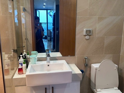 Cho thuê căn hộ chung cư cao cấp  - le capitole tại 27 thái thịnh   căn góc 3 phòng ngủ, full nội 3