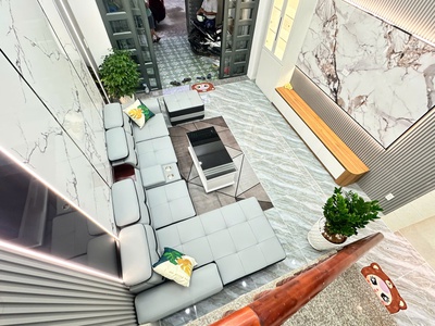 Nhà ngang khủng 5.5x20m, 3 lầu full nội thất, đường lớn thông 1