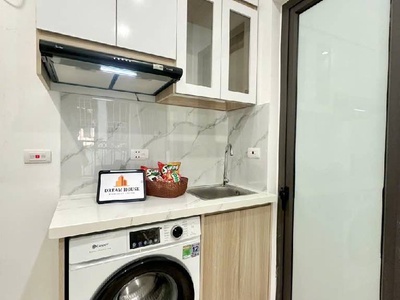 Tòa ccmn hoa bằng dt 40m x6 tầng thang máy 13,8 tỷ-2 thoáng-10 phòng kk,pccc chuẩn 2