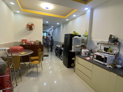 Bạn kiếm nhà 6 tỷ nhỉnh hxh thông quận 6 3 tầng thì xem ngay căn này. 2