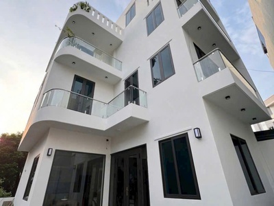 Biệt thự mini cạnh ngọc thụy long biên - 90m2- 4 tâng -- full nt - nhà mới 3 mặt thoáng- hơn 9 ỷ 2