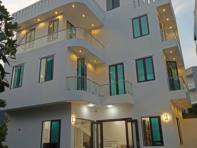 Biệt thự mini cạnh ngọc thụy long biên - 90m2- 4 tâng -- full nt - nhà mới 3 mặt thoáng- hơn 9 ỷ 1