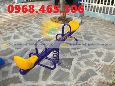 Bập bênh lò xo trẻ em, bập bênh mầm non, bập bênh con cá composite 0