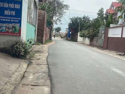 Chính chủ gửi bán lô đất 204m    tặng nhà 3 tầng tại đông cao, tráng việt, mê linh 0