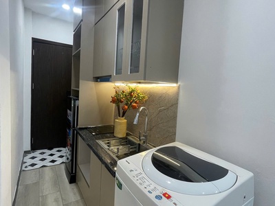 Cho thuê ccmn đẹp mới 100 thoáng ban công giá rẻ tại 16 thái hà, đống đa 2