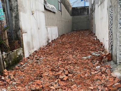 Ở đây bán lô đất khủng 3,8mx25m mặt tiền 8m lê lợi thị trấn hóc môn 2