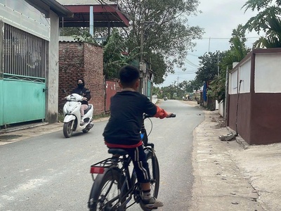 Chính chủ gửi bán lô đất 204m    tặng nhà 3 tầng tại đông cao, tráng việt, mê linh 3