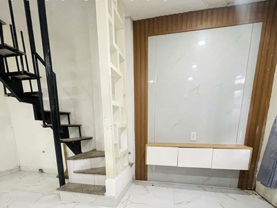 Cần bán căn nhà 2 tầng dt: 24m2 , 2pn,  2wc ,sổ hồng riêng đã hoàn công 2