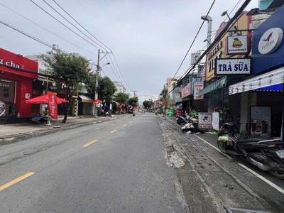 Bán nhà 3 tầng, 3pn, đường 160, tăng nhơn phú a, q9, tp hcm. dt 100m2, sh, giá 6.7 tỷ. 4