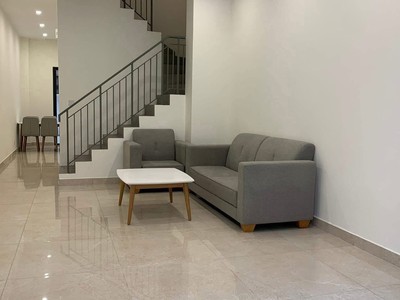 Giá ngon  bán lk cọ xanh9 dt 48mx5t hoàn thiện có sổ 7.3 tỷ vinhomes ocean park 2 áp góc 2