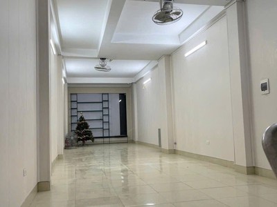 Cho thuê tầng 2 nhà mặt phố 60 tô hiệu, hà đông, hà nội. 0