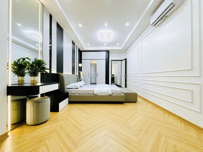 Nhà chính chủ - giá tốt - vị trí đẹp tại trần duy hưng 4