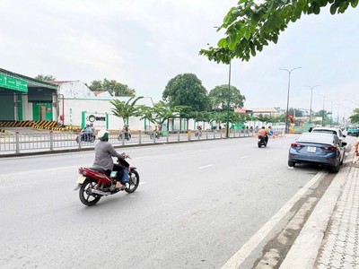 Bán nhà dương quảng hàm gò vấp, hẻm xe hơi, gần emart, 48m , 3pn, 5.4 tỷ tl 1