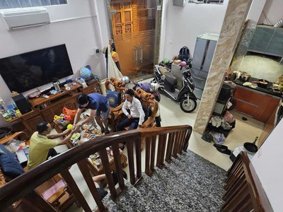 Bán nhà đê la thành dân xây, 31m 5 tầng 9,9tir- trung tâm kết nối khu vực đống đa 0