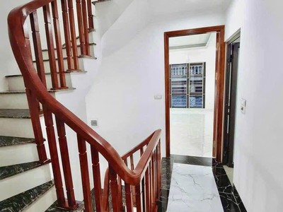 Bán nhanh nhà kim giang- ô tô vào nhà - 30m ra ô tô tránh - 9 phòng cho thuê - 10,5ti - 6 tầng 52m 3