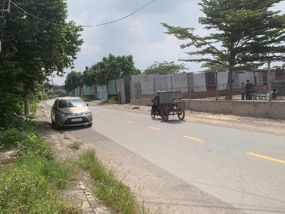 Bán đất thổ cư 2300m2 tân thới nhì , hóc môn. sổ hồng, giá chỉ 26.8 tỷ. 0