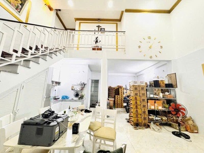 Nhà ngon trong phân khúc nha.   nhà đẹp 2 tầng   hẻm xe tải luôn   an ninh diện tích 6x10m vuông 3