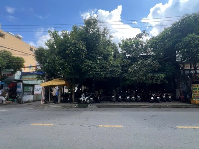 Bán Gấp Quán Cà Phê Sân Vườn Góc 2 Mặt Tiền Đường Dương Đức Hiền Quận Tân Phú 1