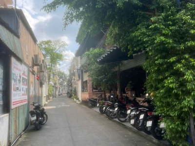 Bán Gấp Quán Cà Phê Sân Vườn Góc 2 Mặt Tiền Đường Dương Đức Hiền Quận Tân Phú 2