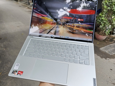 Lenovo yoga slim7 ProX r7-6800hs 16/512 3k. 120hz. 100SRGB. 400nit touch 0