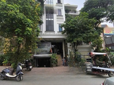 Nhà đẹp ngọc lâm - bồ đề - dân xây-  gần cầu chương dương - cầu long biên - mipec 1