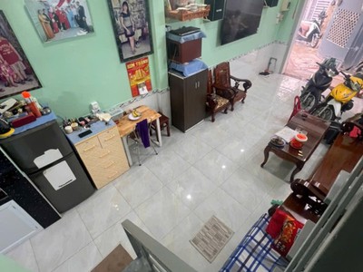 Nhỉnh 3 tỷ tân phú 33m 5m ra hẻm ô tô- huyền thoại 304 tktq 2pn 2wc 1