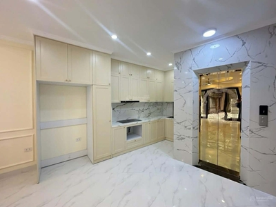 Bán nhà lạc trung kim ngưu 80m , gara 2 ô tô, 5 tầng thang máy, gần hồ thanh nhàn 2