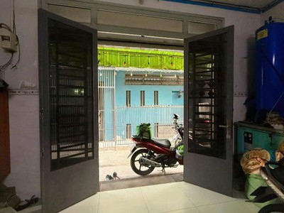 Nhà 2 lầu đúc kiên cố , dt 63m2 - 3pn, 2wc, dt: 5m x 12,5m .đường nguyễn thị đặng phường tân 2