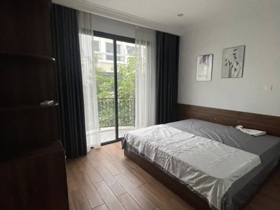 Gần vincom bán lk sao biển 56mx5t hoàn thiện 7.8 tỷ đường thông oto tránh có sổ vin ocp 2 3