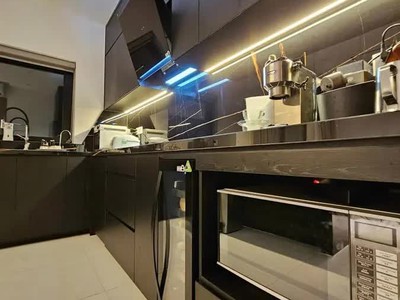 Bán nhà mặt phố kinh doanh - ô tô tránh  bát khối 45/60m2 x 4 tầng mặt tiền 6m10 tỷ long biên. 1