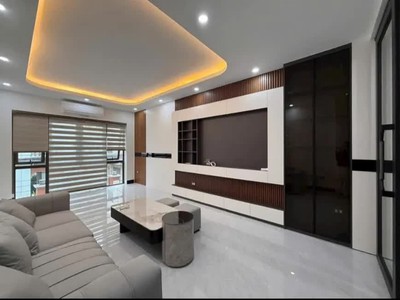 Nhà mới 6 tầng ô tô đỗ cửa phố nguyễn văn linh 35m2 mặt tiền 3.7m 12.8 tỷ long biên. 3