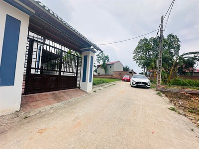 Kiếm đâu ra102m sơn đoài-tân minh đường 5m cực thoáng ô tô tránh nhau giá chỉ 2đ 3