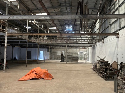 Giá tốt: cho thuê kho xưởng hóc môn dt: 784m2, điện 3 pha, gần cầu rạch tra 2