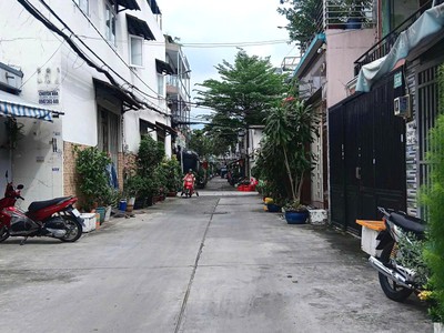 Bán nhà - 2 tầng - phạm đăng giảng - bình tân - hẻm xe tải hơi - 4x18 - nhỉnh 5 tỷ 0