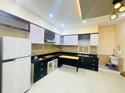 Bán nhà mới, hẻm 3m nguyễn đình chính, gần nguyễn trọng tuyển, 4,4x13,5m, 4 tầng, 9,8 tỷ. 3