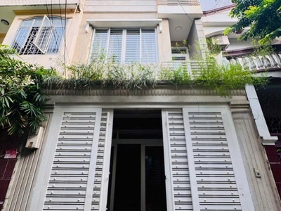 Bán nhà mới, hẻm 3m nguyễn đình chính, gần nguyễn trọng tuyển, 4,4x13,5m, 4 tầng, 9,8 tỷ. 0