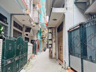 Bán nhà 2.5 tầng ngõ phố Hai Bà Trưng, ph Quang Trung, TP HD, 52m2, mt 4.05m, 3 ngủ, 2.86 tỷ 0