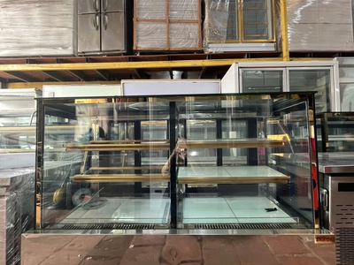 Thanh lý tủ trưng bày bánh kem 3 tầng   dòng tủ độc quyền shinichi-mới trên 90 0